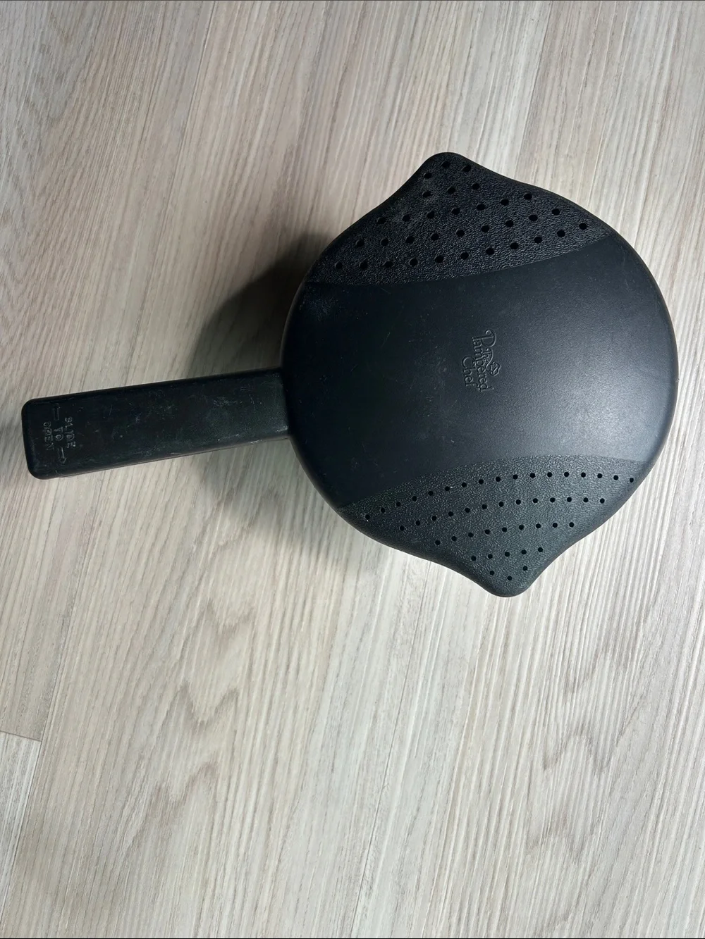 Pampered Chef Micro Cooker Black Microwavable Steamer Strainer Pot Made in USA